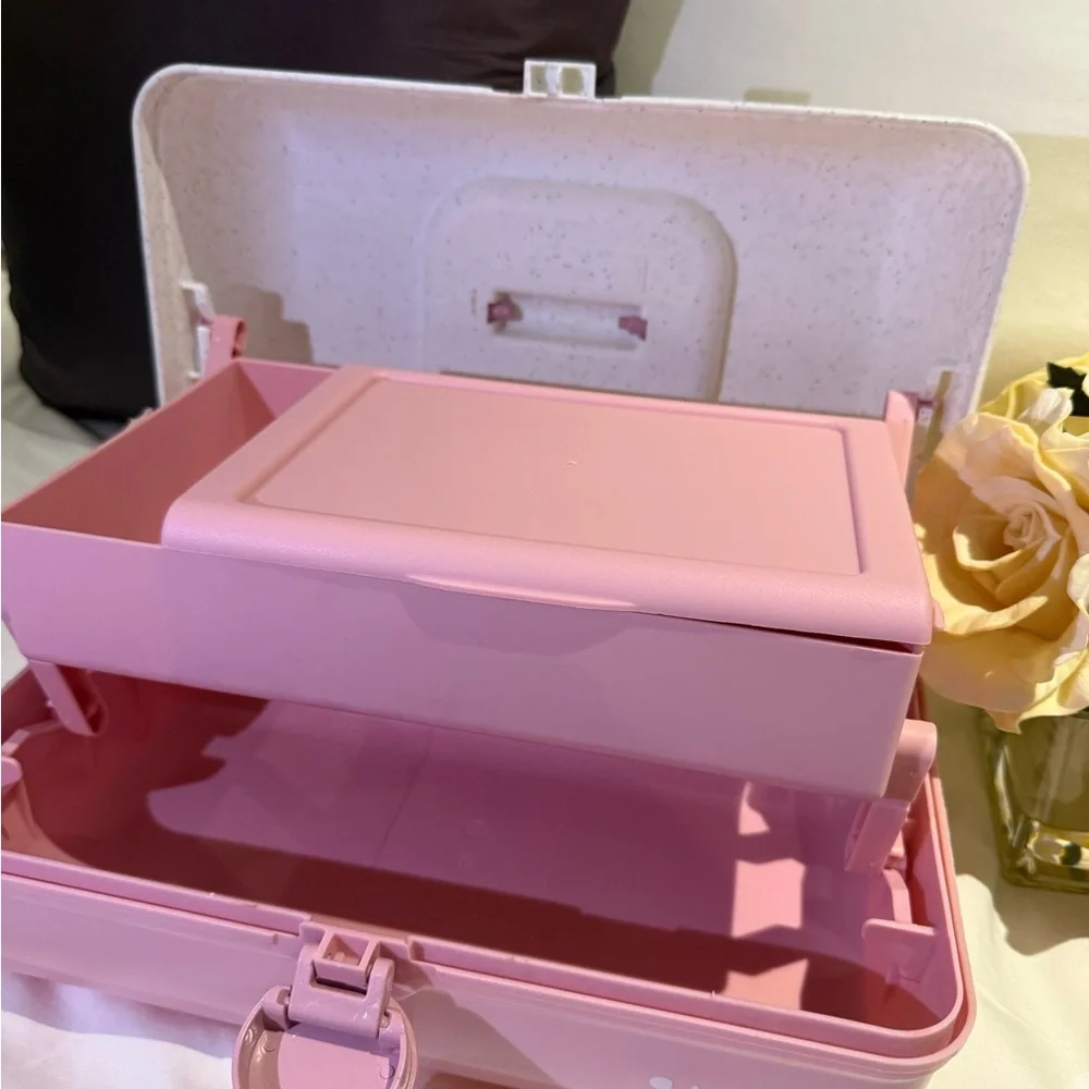 Caboodles On-The-Go Girl makeup box in the Funfetti Flitter Over Dusty Rose colo - Picture 2 of 4